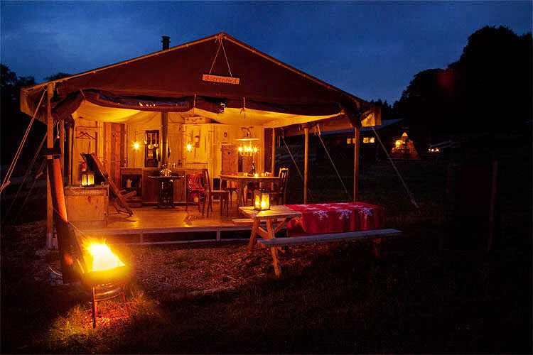 Boerderijvakantie op boerderijcamping in luxe safaritent (glamping)