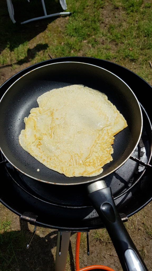 Pannenkoeken bakken op camping De Krakeling