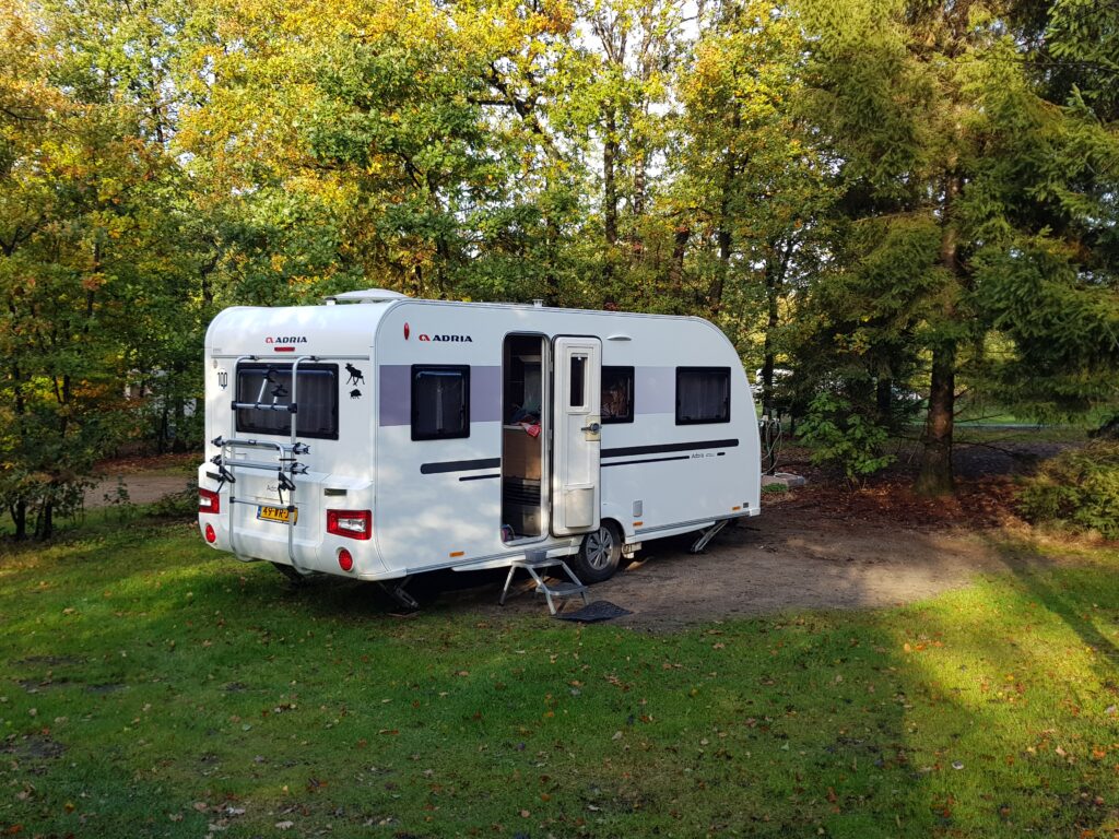 Kamperen tijdens de herfstvakantie op de Veluwe met onze Adria Adora op camping De Pampel
