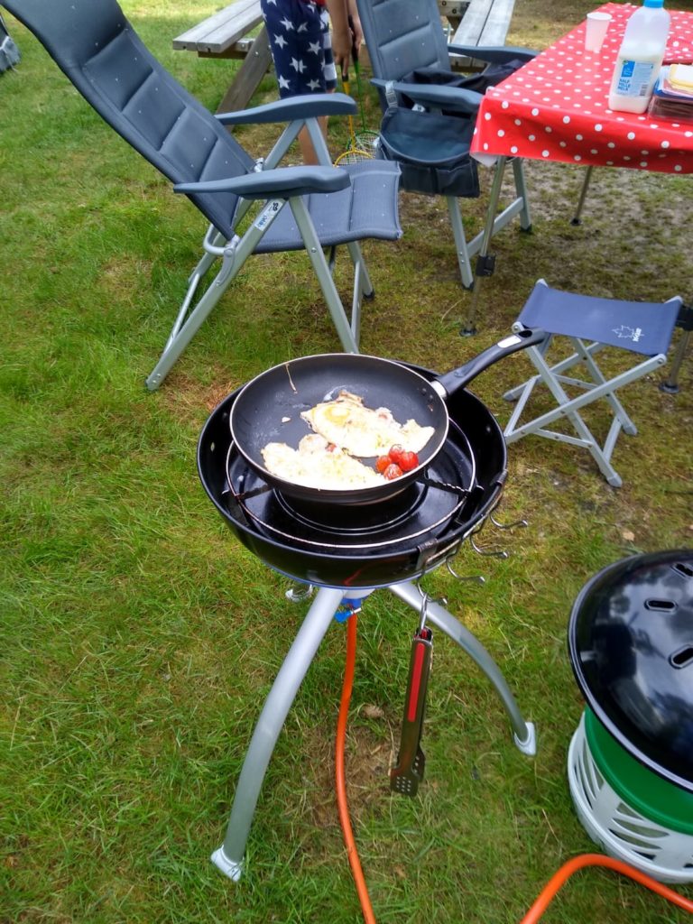 eieren bakken op camping De Krakeling in Zeist