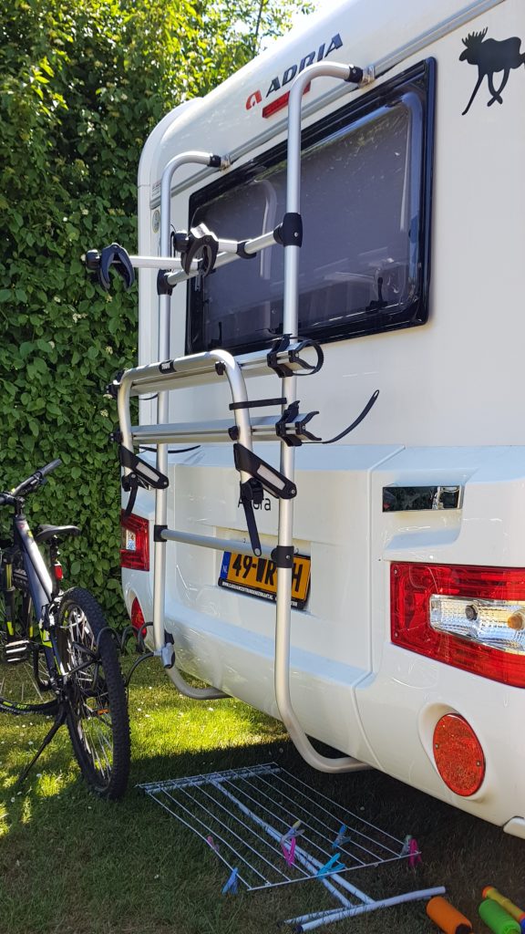 Gewend aan Humoristisch Onze onderneming Fietsen meenemen met de caravan - GewoonKamperen.nl