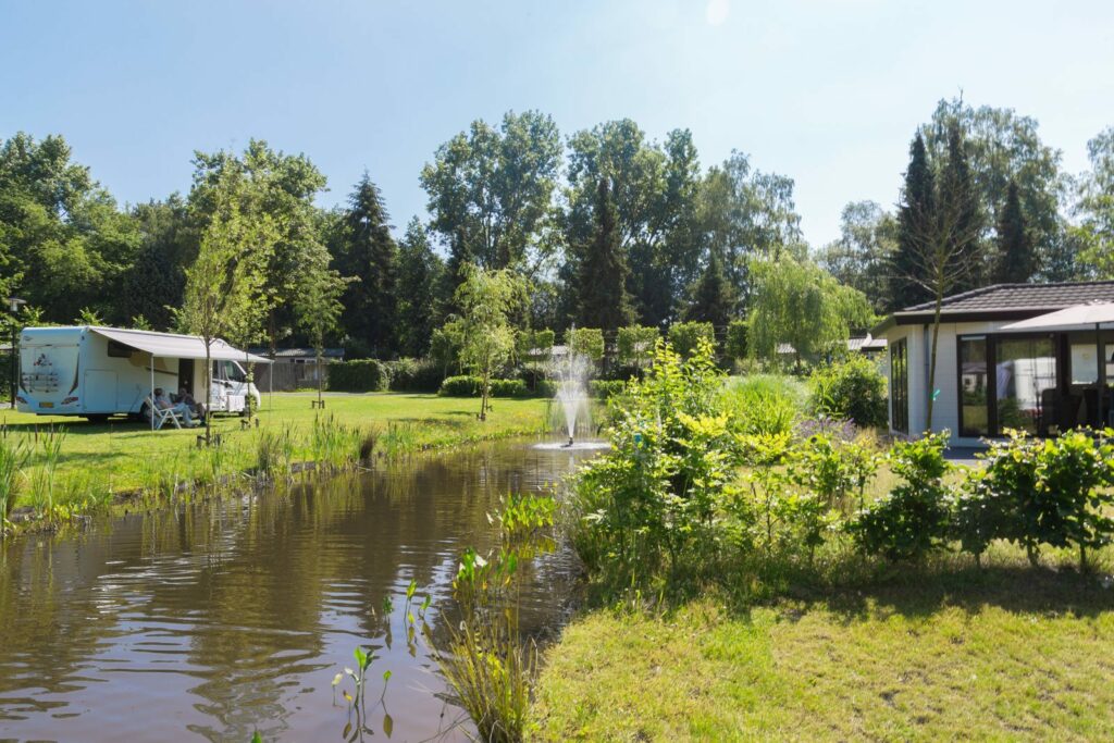 kamperen met caravan of camper op de Veluwe op vakantiepark de Wielerbaan of Recreatiepark ‘t Gelloo 