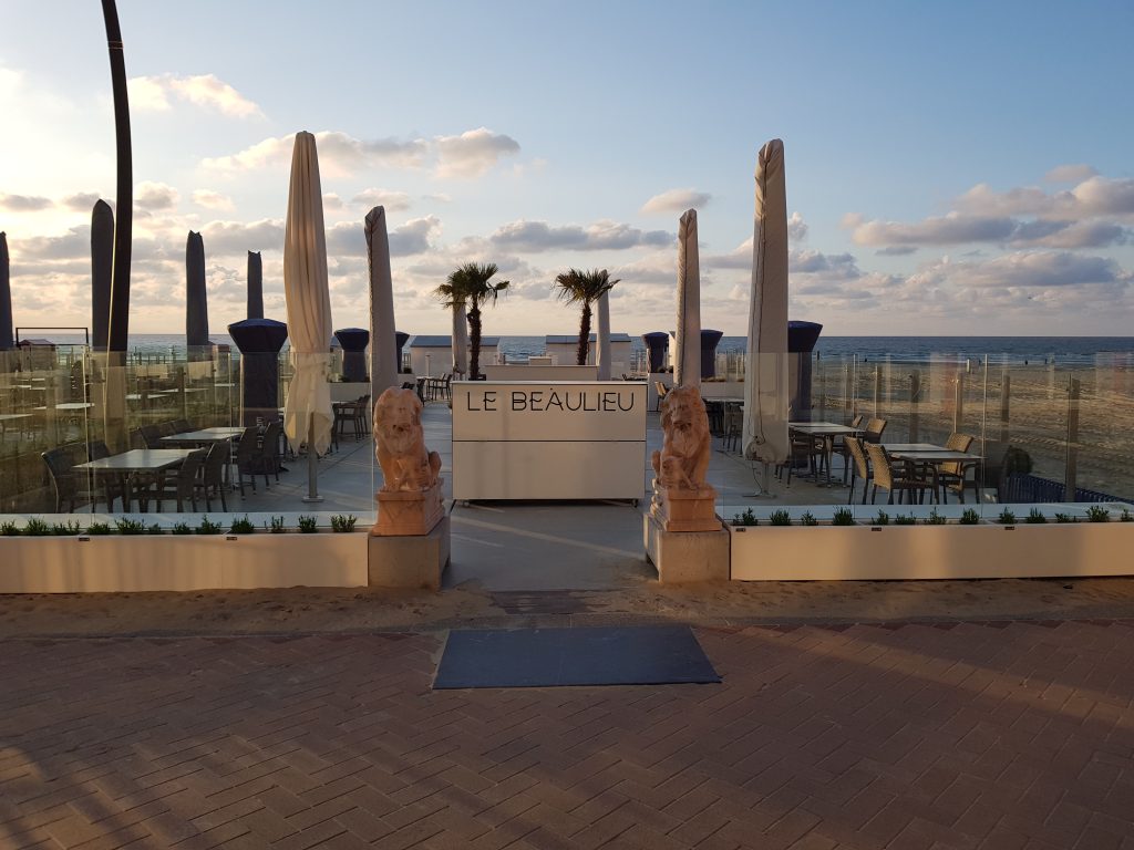 strand De Panne, terras De Panne