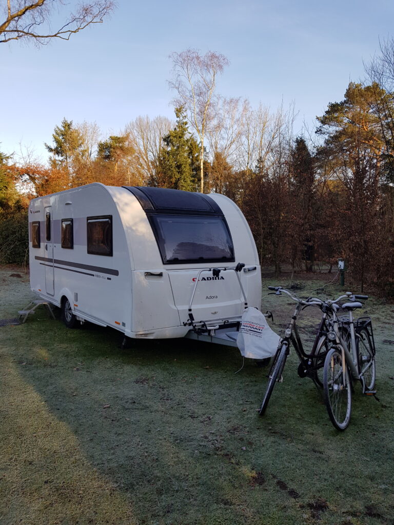 winterkamperen / vorst op de camping